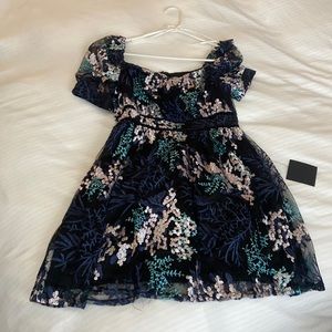 Medium lulus dress never worn NWT